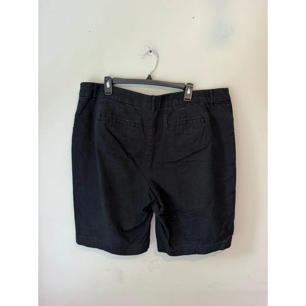 St Johns Bay Womens Black Chino Shorts Size 20W Stretch Cotton Mid Rise Casual